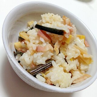 タケノコと蕨とベーコンの混ぜご飯